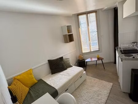 studio meublé 14 m2 - centre ville angoulême - tout confort