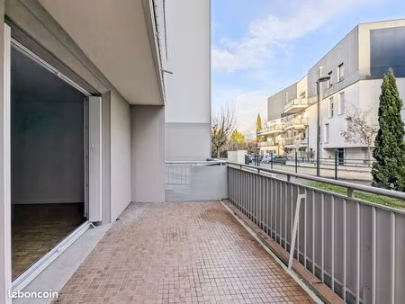 t3 de 61m² avec terrasse – rangueil / pech-david sans frais d'agence
