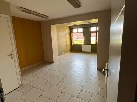 location bureau/local commercial