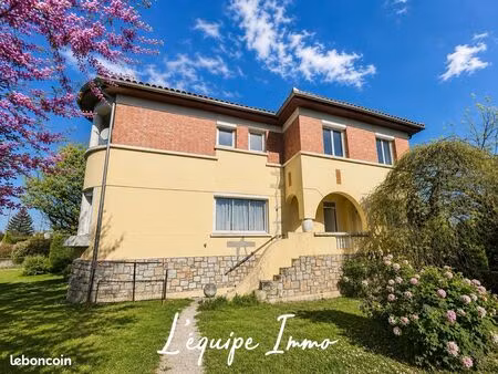 maison 6 pièces 157 m²