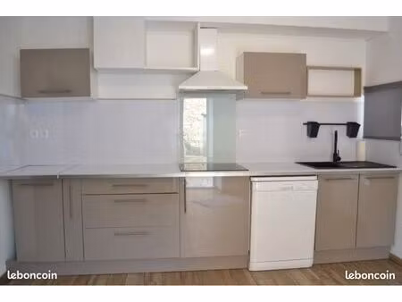 maison de ville 51m2 avec cour et garage