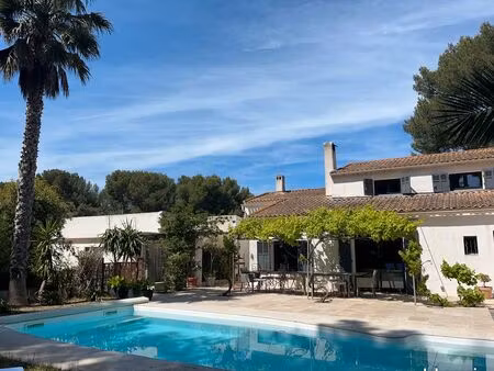 villa avec piscine plus deux logements indépendants à pieds des plages et commerces