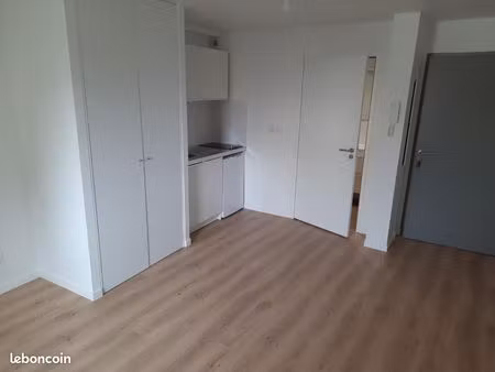 studio 1 pièce 22 m²