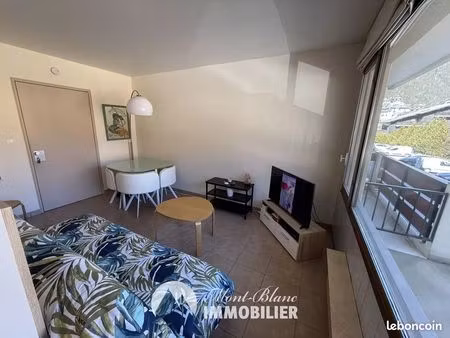 studio 1 pièce 24 m²