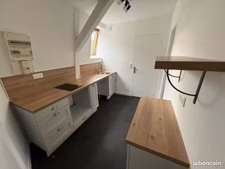 t2 32 m² rénové – cuisine équipée – disponible 30 mai