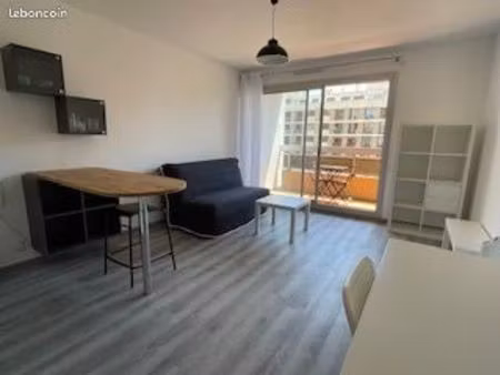 studio 1 pièce 24 m²
