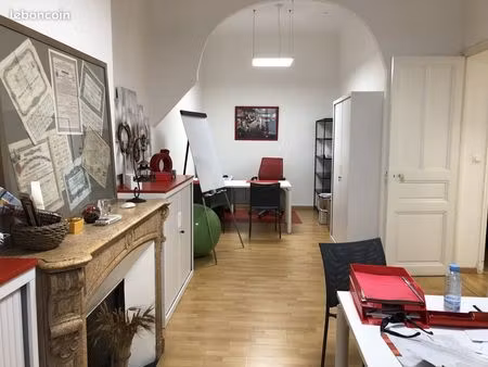 bureaux 86 m² toulon