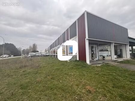 local commercial 218 m²
