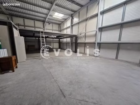 local d'activité 332 m²