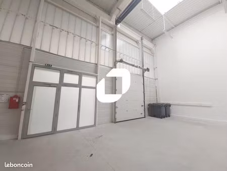 local d'activité 292 m²