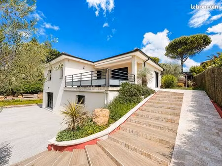 maison 6 pièces 140 m²