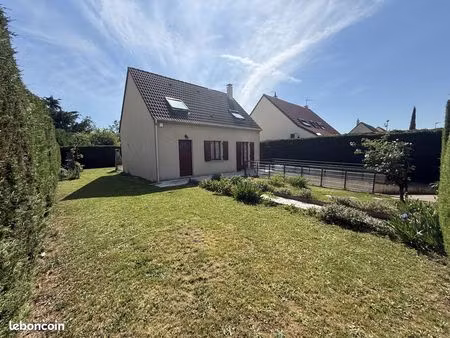 pavillon 5 pièces 93 m²
