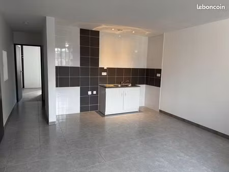 à louer appartement ales p2 48m2 récent