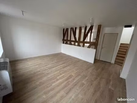 appartement t3 centre ville pont st pierre 75 m2