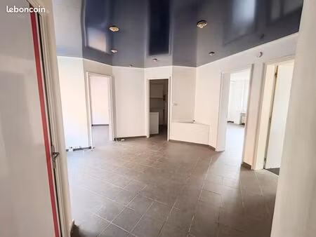 valenciennes centre place d'armes t4. 74m2. 3 chambres rdc