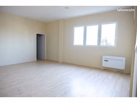 bureau 1 — 49 m²