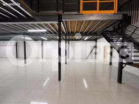 local commercial 600 m²