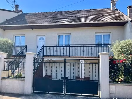 maison 110m2 + 50m2 de combles aménageables
