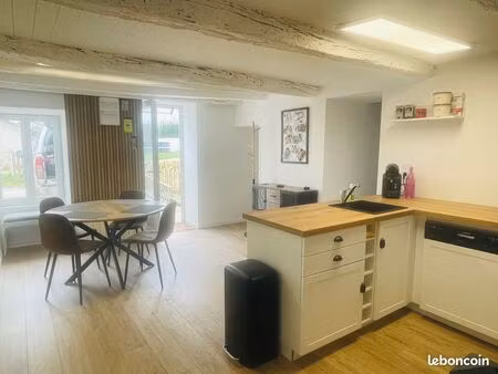 posez vos valises à rouillé : charmante maison meublée 65m² avec jardinet | 610 cc