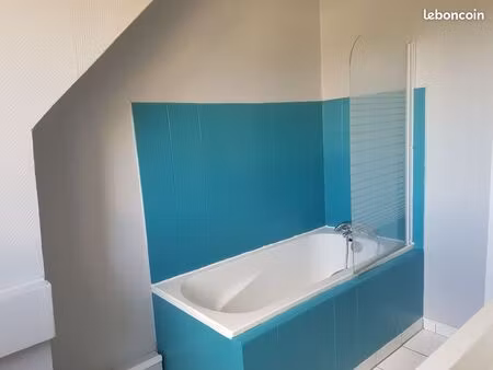 maison jumelée f 4