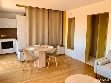 logement d’architecte avec balcon sur jardin & toutes charges comprises (mobilier  électri