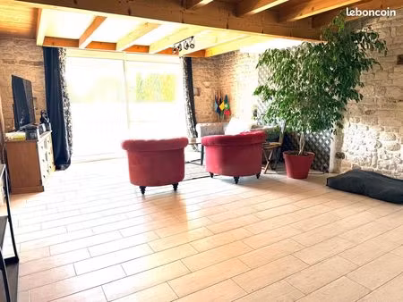 maison familiale avec piscine à lagord – vente directe par propriétaire