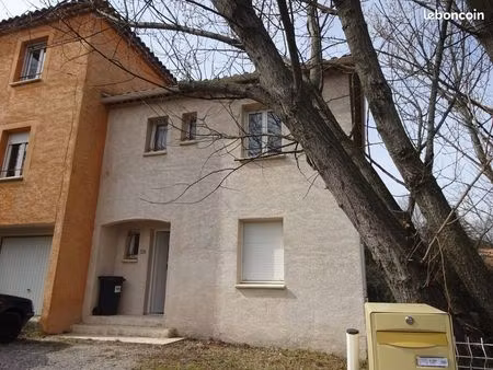 villa 5 pièces 100 m²