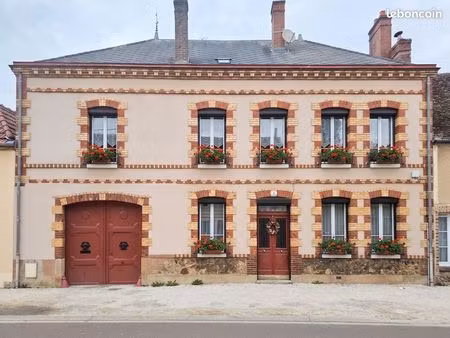 maison familiale de caractère — grand jardin arboré clos  à 1h15 de paris-est