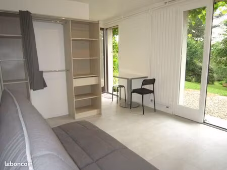 studio terrasse et vue campagne