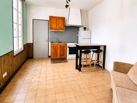 t2 meublé 32m² hyper centre rochefort