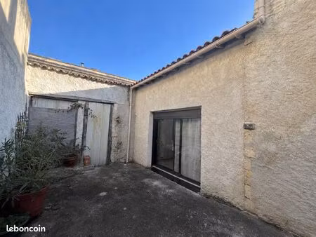 t2 rez de chaussée de 73 m² avec extérieur – calme