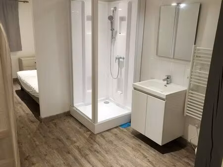 t1 – bis de 24m² avec cour intérieure privative (juste pour vous ) de 12m² dans le bouchon