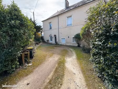 maison de ville à louer à bourges