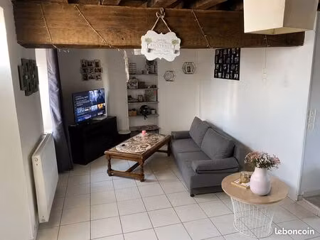 maison mitoyenne  2 chambres  parking et jardin