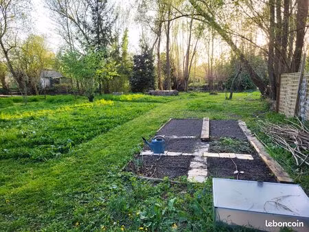 marais 1000m² accessible sans barque