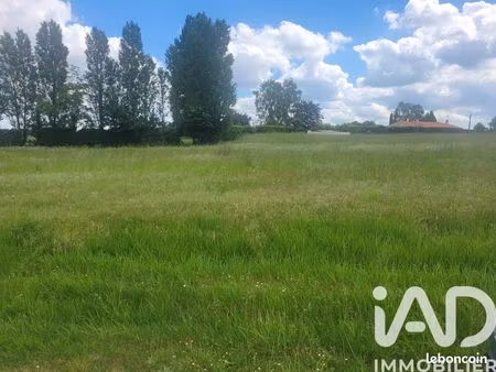 terrain 1520 m² varzay