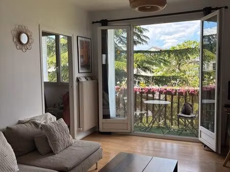 vente appartement t3 rénové de 55 m² – dernier étage  balcon sud-ouest  résidence calme et