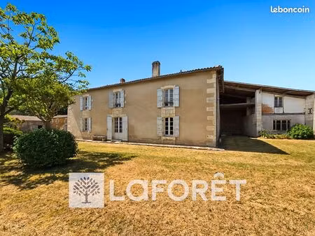 propriété 6 pièces 245 m²