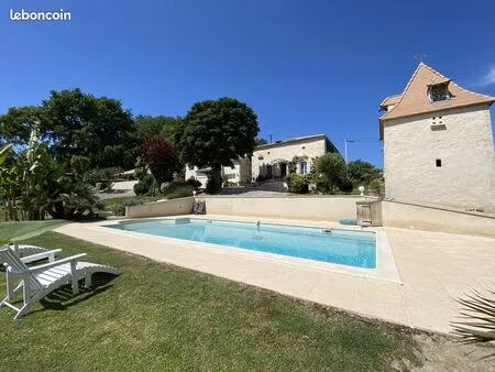propriété 10 pièces 172 m²