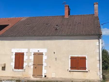 maison de village -90 m2