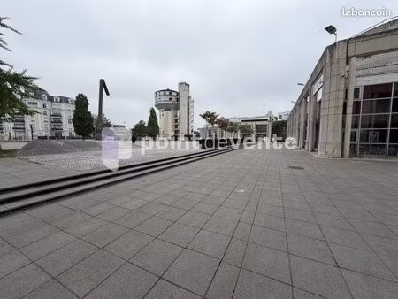 local commercial 190 m²