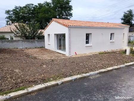 location maison de 2025 3 chbres  clim reversible  norme re 2020 dispo fin juin