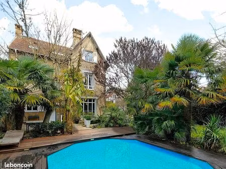 propriété 6 pièces 178 m²