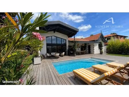 villa 6 pièces 145 m²