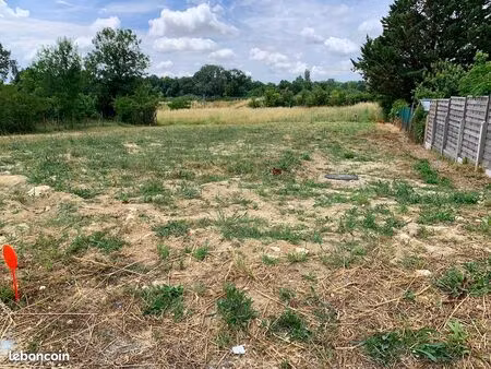 terrain 1 022 m² montlieu la garde