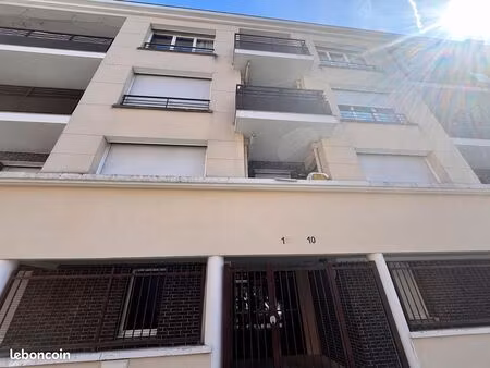 studio meublé standing avec balcon et parking – livry-gargan  proche place de la libératio