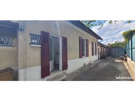 loue f2 appartement/maison 46m2