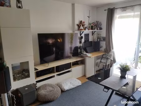 t2 46m2 + balcon + parking – plein centre noisy - rer 7 min