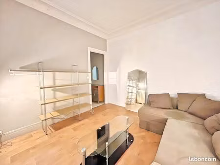studio 1 pièce 25 m²