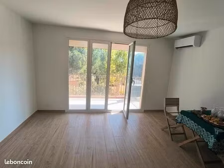 coup de cœur : studio 26m² rénové avec vue dégagée